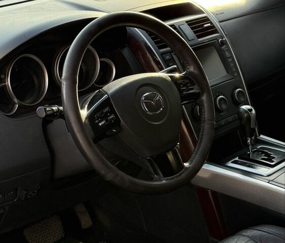Чорний Мазда СХ-9, об'ємом двигуна 3.7 л та пробігом 288 тис. км за 7600 $, фото 5 на Automoto.ua