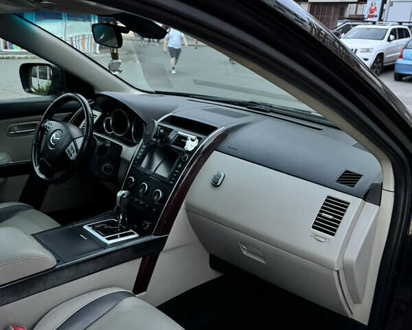 Черный Мазда СХ-9, объемом двигателя 3.7 л и пробегом 160 тыс. км за 9000 $, фото 12 на Automoto.ua