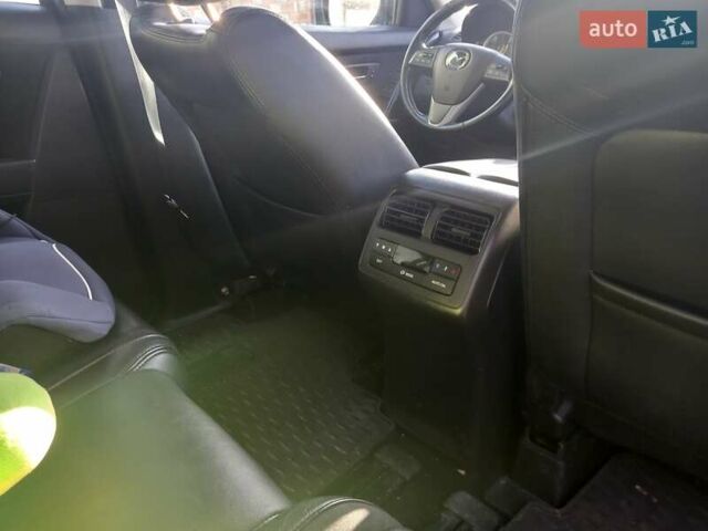 Красный Мазда СХ-9, объемом двигателя 3.7 л и пробегом 129 тыс. км за 12500 $, фото 2 на Automoto.ua