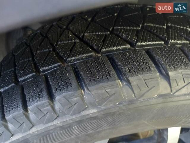 Красный Мазда СХ-9, объемом двигателя 3.7 л и пробегом 129 тыс. км за 12500 $, фото 3 на Automoto.ua