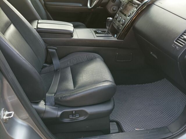 Серый Мазда СХ-9, объемом двигателя 3.7 л и пробегом 180 тыс. км за 15000 $, фото 6 на Automoto.ua