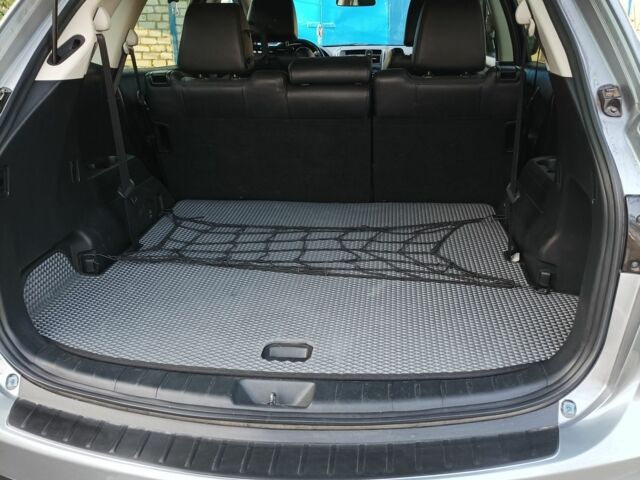 Серый Мазда СХ-9, объемом двигателя 3.7 л и пробегом 180 тыс. км за 15000 $, фото 4 на Automoto.ua