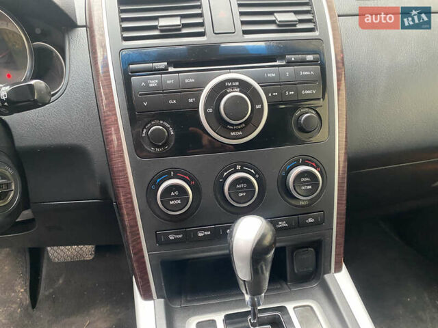 Серый Мазда СХ-9, объемом двигателя 3.49 л и пробегом 240 тыс. км за 8000 $, фото 13 на Automoto.ua