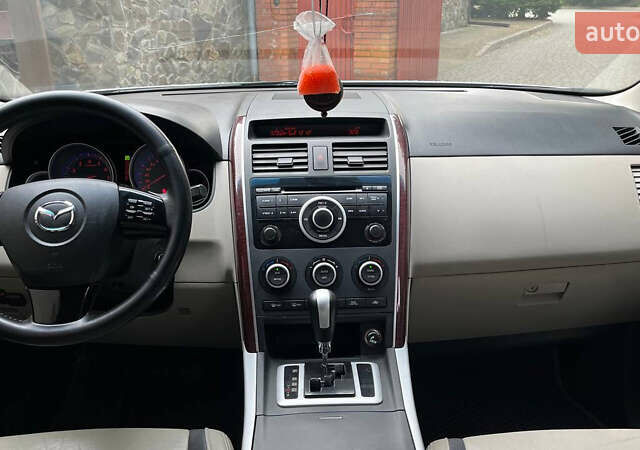 Серый Мазда СХ-9, объемом двигателя 3.73 л и пробегом 178 тыс. км за 8999 $, фото 13 на Automoto.ua