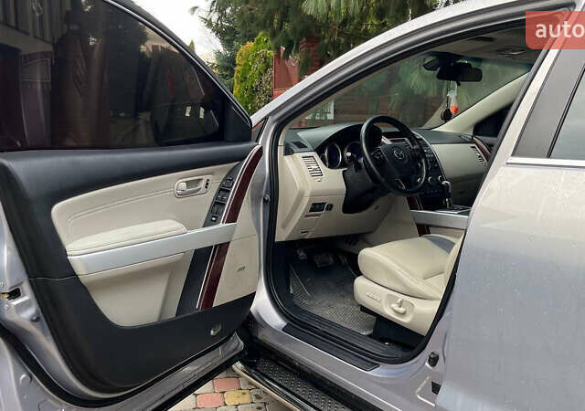 Серый Мазда СХ-9, объемом двигателя 3.73 л и пробегом 178 тыс. км за 8999 $, фото 26 на Automoto.ua