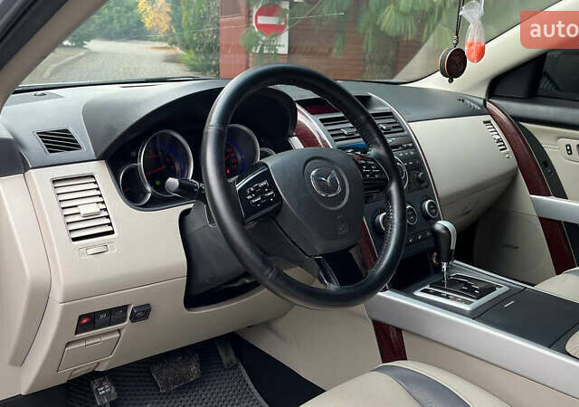 Серый Мазда СХ-9, объемом двигателя 3.73 л и пробегом 178 тыс. км за 8999 $, фото 31 на Automoto.ua