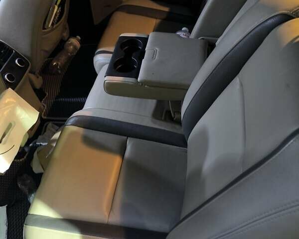 Мазда СХ-9 2009 у Києві на Automoto.ua Синій Мазда СХ-9, об'ємом двигуна 3.73 л та пробігом 308 тис. км за 9500 $, фото 4 на Automoto.ua