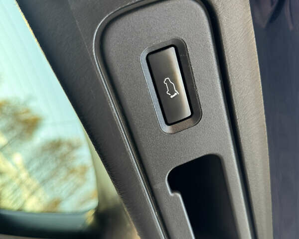 Синий Мазда СХ-9, объемом двигателя 3.7 л и пробегом 223 тыс. км за 12800 $, фото 103 на Automoto.ua