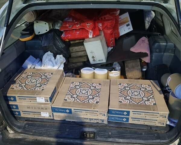 Белый Мазда Капелла, объемом двигателя 1.6 л и пробегом 154 тыс. км за 3000 $, фото 12 на Automoto.ua