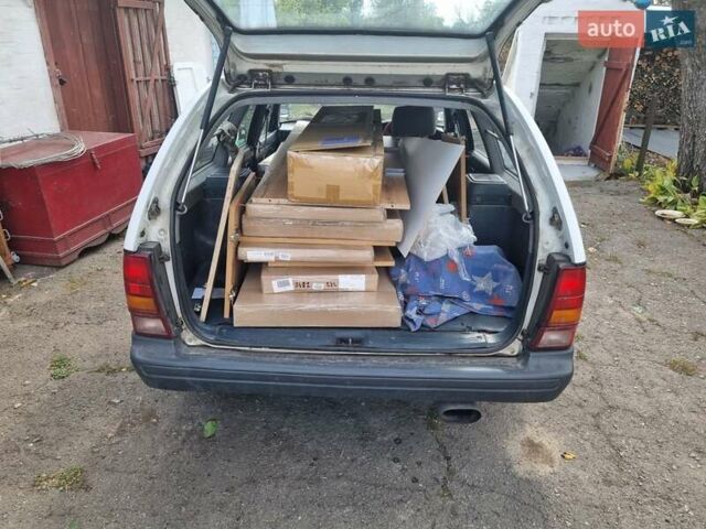 Белый Мазда Капелла, объемом двигателя 1.6 л и пробегом 154 тыс. км за 3000 $, фото 4 на Automoto.ua