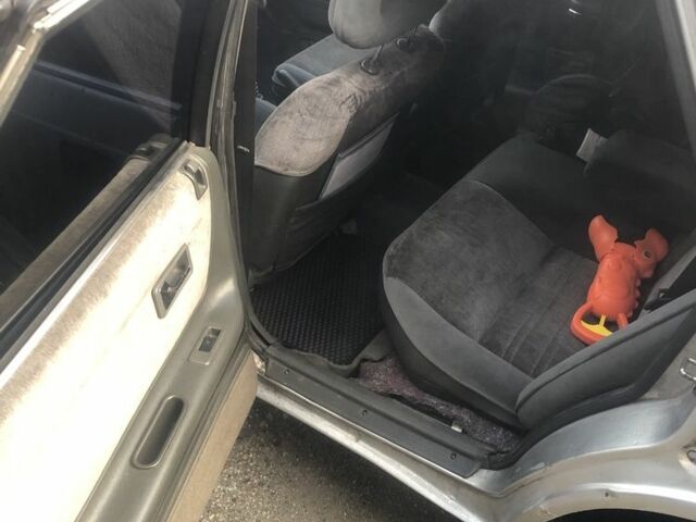 Сірий Мазда Капелла, об'ємом двигуна 2 л та пробігом 3 тис. км за 1900 $, фото 4 на Automoto.ua