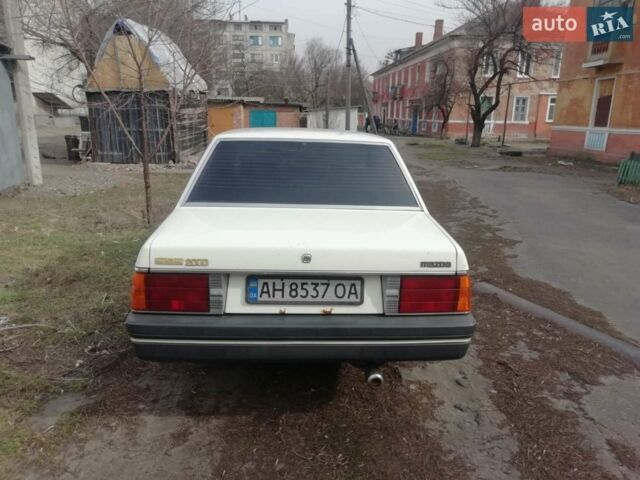 Білий Мазда Космо, об'ємом двигуна 2 л та пробігом 100 тис. км за 2500 $, фото 4 на Automoto.ua