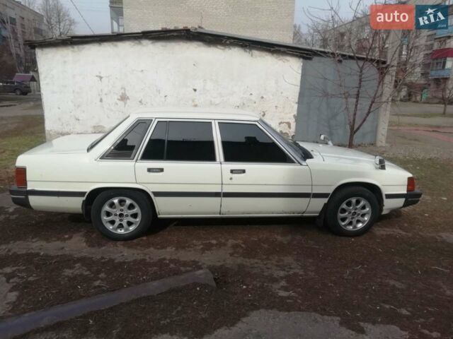 Білий Мазда Космо, об'ємом двигуна 2 л та пробігом 100 тис. км за 2500 $, фото 5 на Automoto.ua