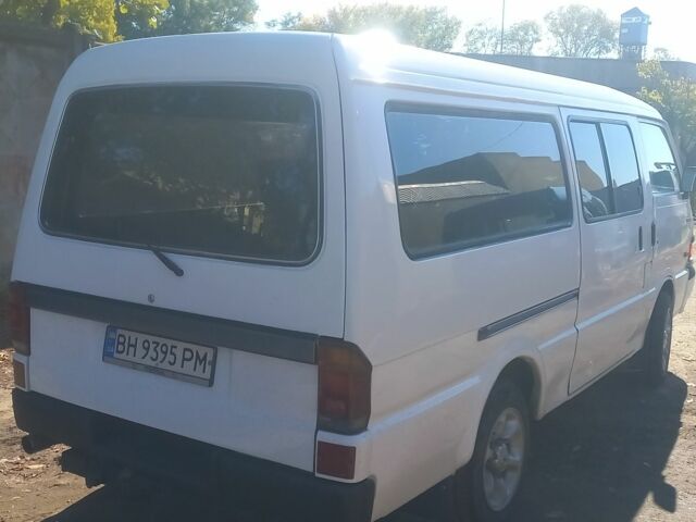 Білий Мазда E 2000, об'ємом двигуна 2.2 л та пробігом 200 тис. км за 2350 $, фото 5 на Automoto.ua