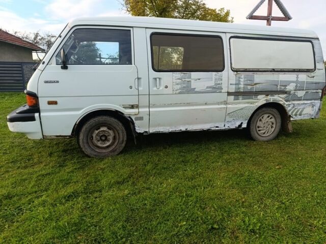 Білий Мазда E 2000, об'ємом двигуна 2 л та пробігом 564 тис. км за 850 $, фото 3 на Automoto.ua