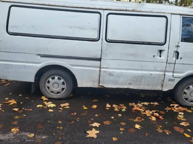 Белый Мазда E 2000, объемом двигателя 0 л и пробегом 300 тыс. км за 600 $, фото 1 на Automoto.ua