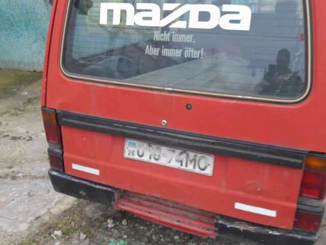 Черный Мазда E 2000, объемом двигателя 2 л и пробегом 2 тыс. км за 524 $, фото 4 на Automoto.ua