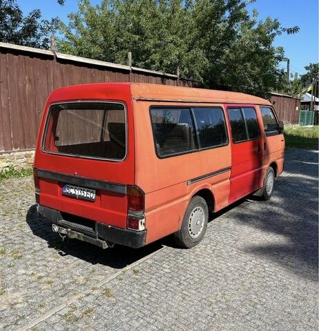Красный Мазда E 2000, объемом двигателя 2 л и пробегом 3 тыс. км за 750 $, фото 4 на Automoto.ua