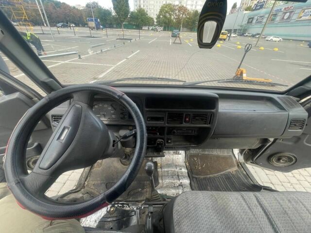 Серый Мазда E 2000, объемом двигателя 2 л и пробегом 403 тыс. км за 1550 $, фото 4 на Automoto.ua