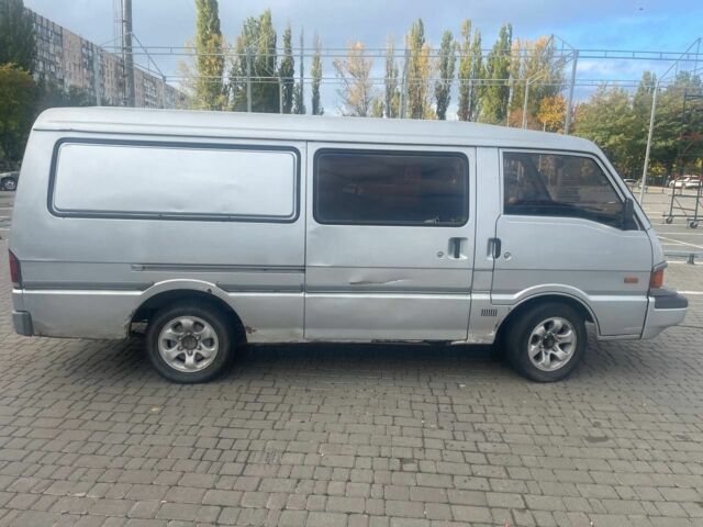 Серый Мазда E 2000, объемом двигателя 2 л и пробегом 403 тыс. км за 1550 $, фото 3 на Automoto.ua