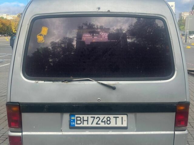 Серый Мазда E 2000, объемом двигателя 2 л и пробегом 403 тыс. км за 1550 $, фото 1 на Automoto.ua