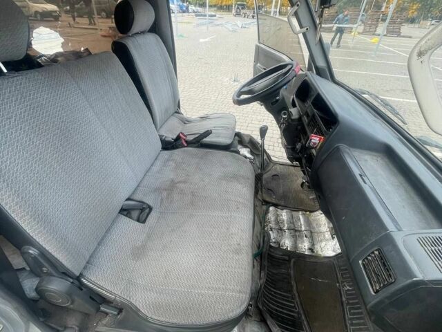 Серый Мазда E 2000, объемом двигателя 2 л и пробегом 403 тыс. км за 1550 $, фото 5 на Automoto.ua