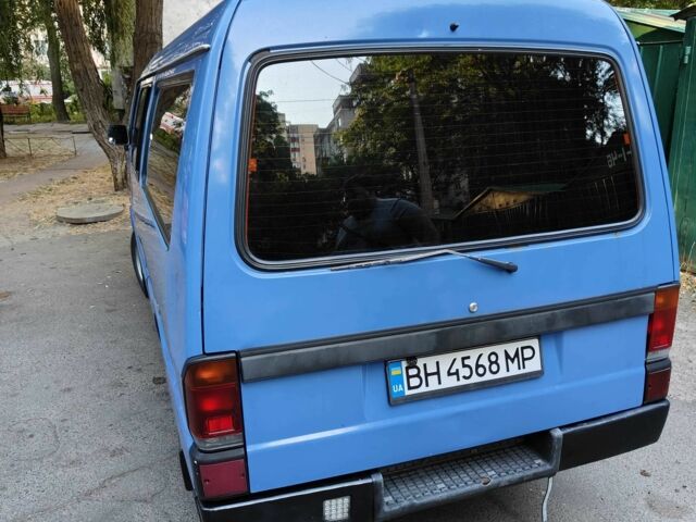 Синій Мазда E 2000, об'ємом двигуна 2.2 л та пробігом 297 тис. км за 4300 $, фото 4 на Automoto.ua