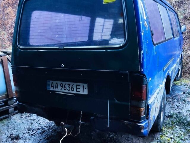 Синій Мазда E 2000, об'ємом двигуна 2.2 л та пробігом 300 тис. км за 1000 $, фото 2 на Automoto.ua