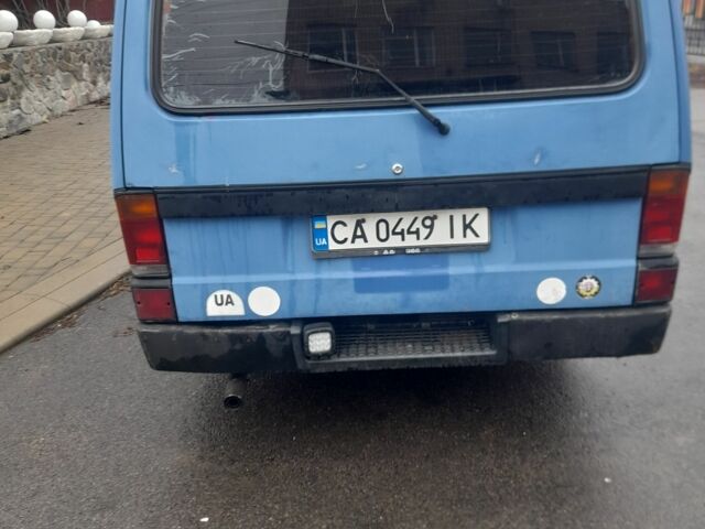 Синий Мазда E 2000, объемом двигателя 2.2 л и пробегом 300 тыс. км за 2700 $, фото 3 на Automoto.ua