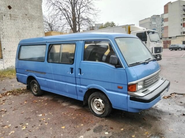 Синій Мазда E 2000, об'ємом двигуна 2.2 л та пробігом 160 тис. км за 1500 $, фото 1 на Automoto.ua