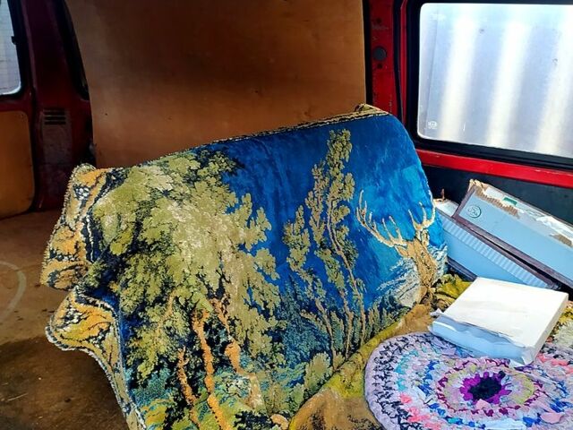 Красный Мазда Е2200, объемом двигателя 2.2 л и пробегом 524 тыс. км за 800 $, фото 7 на Automoto.ua