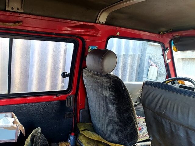 Красный Мазда Е2200, объемом двигателя 2.2 л и пробегом 524 тыс. км за 800 $, фото 4 на Automoto.ua