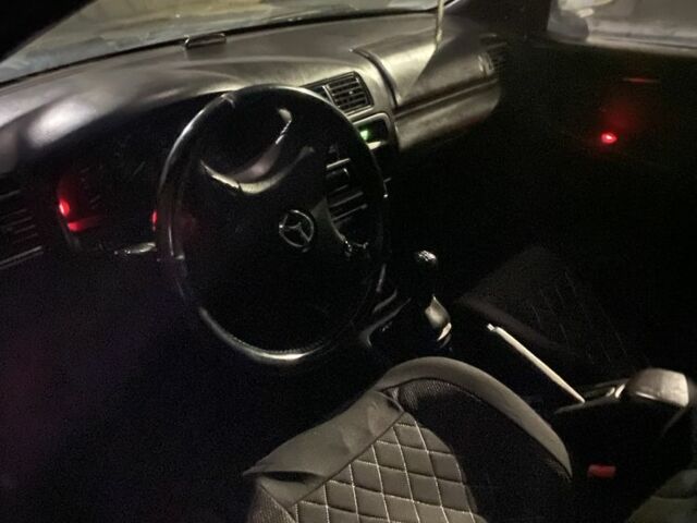 Синий Мазда Лантис, объемом двигателя 1.5 л и пробегом 3 тыс. км за 1500 $, фото 3 на Automoto.ua