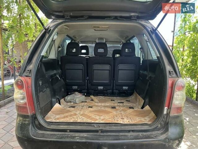 Чорний Мазда МПВ, об'ємом двигуна 2 л та пробігом 350 тис. км за 4916 $, фото 5 на Automoto.ua