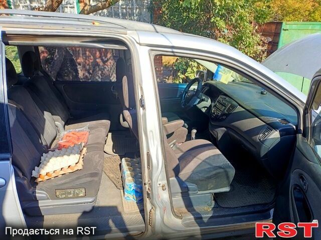 Мазда МПВ, объемом двигателя 2.3 л и пробегом 214 тыс. км за 2300 $, фото 3 на Automoto.ua