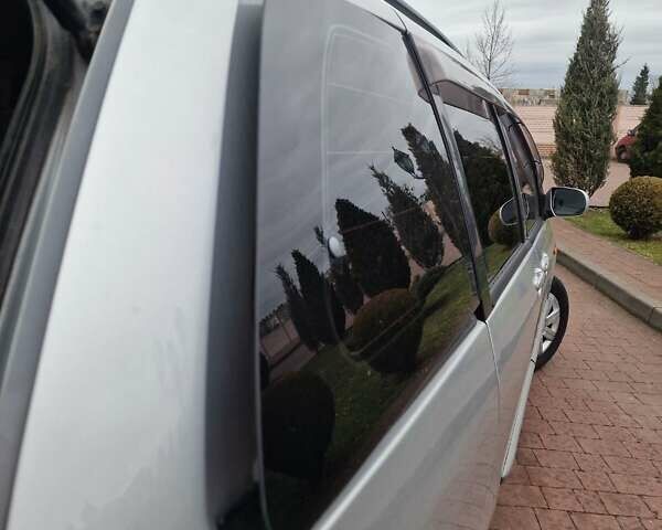 Серый Мазда МПВ, объемом двигателя 2 л и пробегом 352 тыс. км за 2250 $, фото 8 на Automoto.ua