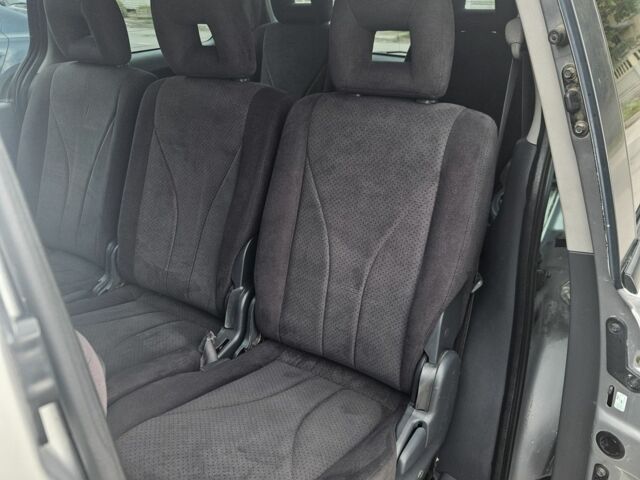 Сірий Мазда МПВ, об'ємом двигуна 2 л та пробігом 375 тис. км за 4500 $, фото 4 на Automoto.ua