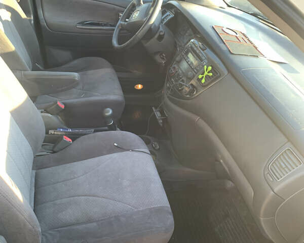 Сірий Мазда МПВ, об'ємом двигуна 2 л та пробігом 248 тис. км за 5300 $, фото 4 на Automoto.ua