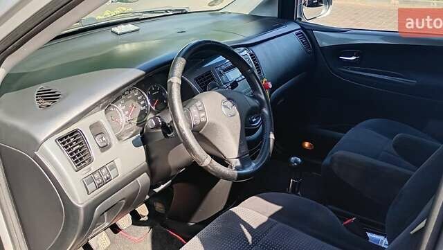 Сірий Мазда МПВ, об'ємом двигуна 2 л та пробігом 192 тис. км за 4300 $, фото 4 на Automoto.ua