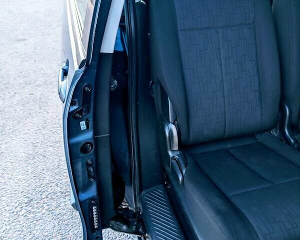 Синий Мазда МПВ, объемом двигателя 2 л и пробегом 349 тыс. км за 4000 $, фото 3 на Automoto.ua