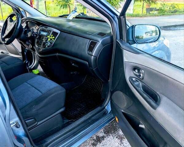 Синий Мазда МПВ, объемом двигателя 2 л и пробегом 349 тыс. км за 4000 $, фото 1 на Automoto.ua