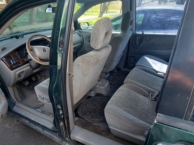 Зеленый Мазда МПВ, объемом двигателя 2 л и пробегом 300 тыс. км за 2500 $, фото 6 на Automoto.ua