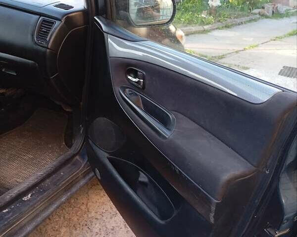 Зелений Мазда МПВ, об'ємом двигуна 2 л та пробігом 429 тис. км за 3600 $, фото 9 на Automoto.ua