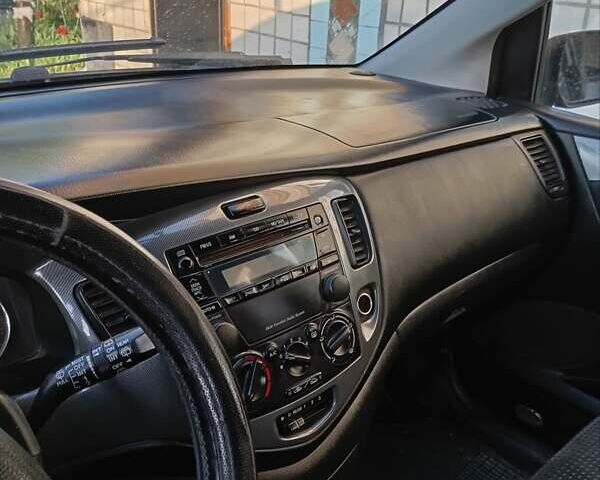 Зелений Мазда МПВ, об'ємом двигуна 2 л та пробігом 429 тис. км за 3600 $, фото 6 на Automoto.ua