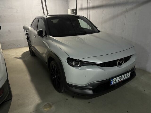 Білий Мазда МХ-3, об'ємом двигуна 0 л та пробігом 26 тис. км за 18000 $, фото 14 на Automoto.ua