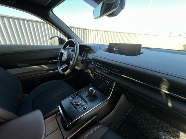 Білий Мазда МХ-3, об'ємом двигуна 0 л та пробігом 26 тис. км за 18000 $, фото 10 на Automoto.ua