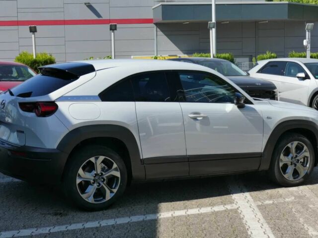 Білий Мазда МХ-3, об'ємом двигуна 0 л та пробігом 18 тис. км за 6700 $, фото 4 на Automoto.ua