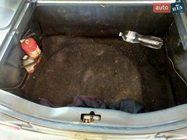 Черный Мазда МХ-3, объемом двигателя 1.8 л и пробегом 280 тыс. км за 2500 $, фото 11 на Automoto.ua