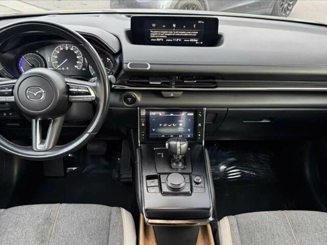 Чорний Мазда МХ-3, об'ємом двигуна 0 л та пробігом 10 тис. км за 11000 $, фото 7 на Automoto.ua