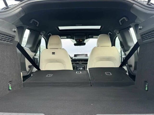 Чорний Мазда МХ-3, об'ємом двигуна 0 л та пробігом 10 тис. км за 11000 $, фото 6 на Automoto.ua